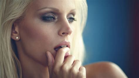 Blonde Haired Woman Touching Her Lips Hd Wallpaper Wallpaper Flare
