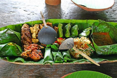 18 Enticing Indonesian Foods To Tickle Your Tastebuds Flavorverse
