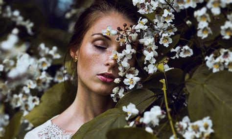 Hintergrundbilder Gesicht Frau Modell Blumen Pflanzen