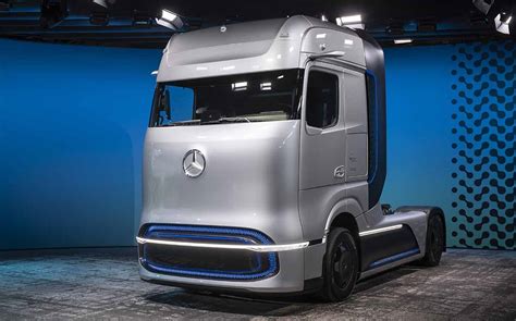 Daimler apresenta caminhão movido a célula de hidrogênio Automotive