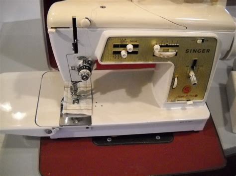 Nice machine | Sewing machine, Machine, Singer sewing machine