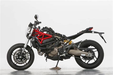 Comparativa Naked Medias Ducati Monster Kawasaki Z E Mv Agusta