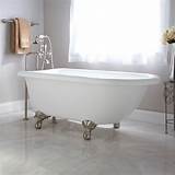 Old Fashioned Clawfoot Tub Images