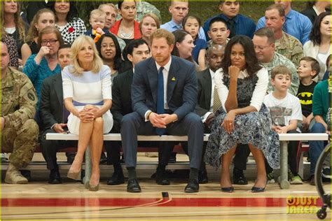 first lady michelle obama and prince harry join forces for paralympic basketball photo 3495124