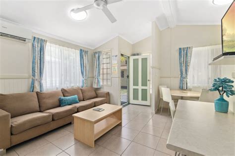 1 Affordable Gold Coast Holiday Accommodation At Ashmore Palms Holiday