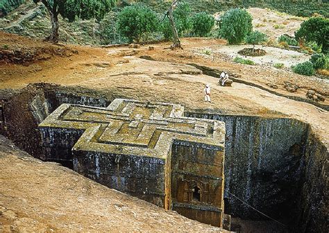 Dieser rund sieben millionen alte schädel des sahelanthropos tchadensis wurde 2001 im tschad in zentralafrika entdeckt. Die Wiege der Menschheit - Anzeige - Badische Zeitung