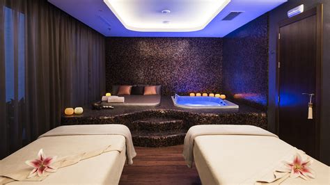Some of the popular star hotels in pune are listed as follows: Treatment Rooms | Kempinski Hotel Bahía
