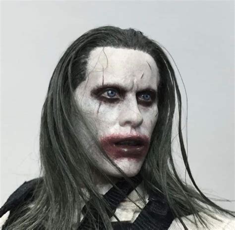 Zack Snyder Releases New Look At Jared Letos Joker The Hiu