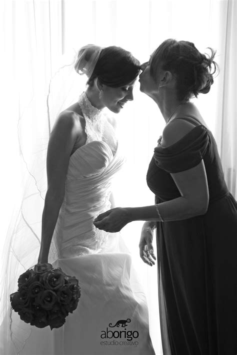 Novia Junto A Su Madre One Shoulder Wedding Dress Wedding Dresses