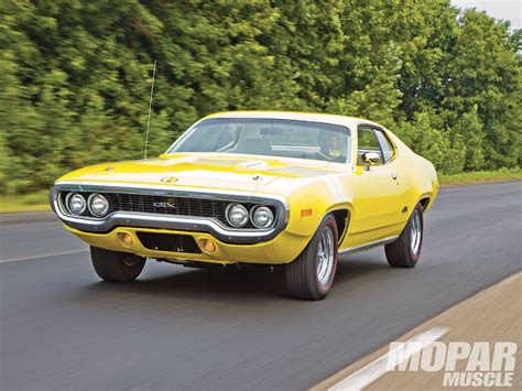 This is a true gtx not clone, motor is a 440 car has a 4 speed which is fun to drive , 8 3/4 rear end, car has many new parts, new floor pans, new headliner, new carpet, new radi. Plymouth GTX Photos, Informations, Articles - BestCarMag.com