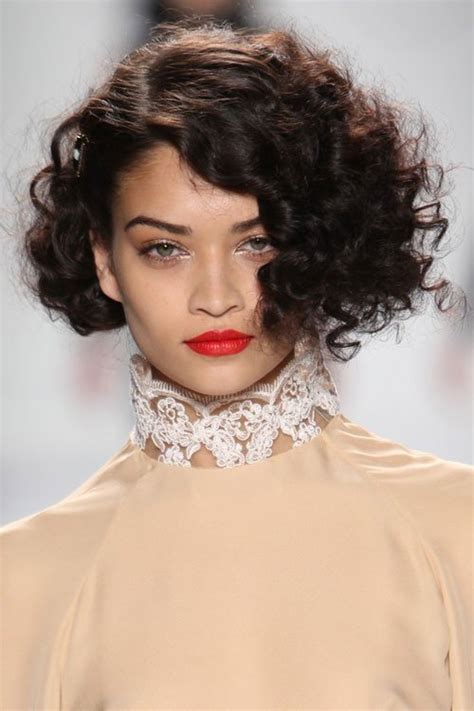 28 Super Chic Curly Hairstyles For Short Hair