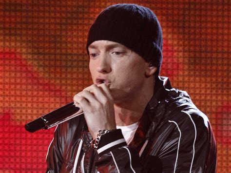 What Lyrics Eminem Raps During Fast Verse In New Song Rap