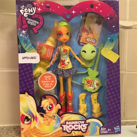 My Little Pony Equestria Girls Applejack Doll With Guitar Features