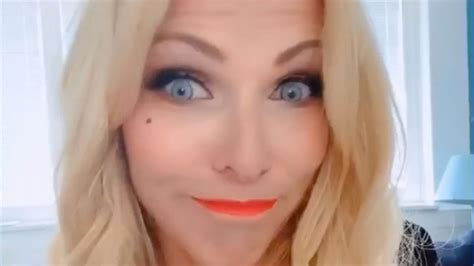 Video Moderatorin Sonya Kraus Zeigt Sich Ungeschminkt Auf Instagram