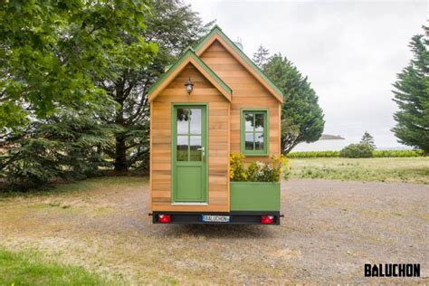 Anne Claires Green Titmouse Thow By Baluchon Off Grid Tiny House Tiny