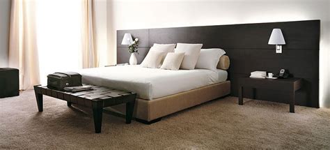 quartet  contemporary beds delivers customized comfort
