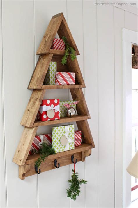 Christmas tree decorations art ideas. 20 Eye-Catching DIY Christmas Decorations and Crafts - The ...