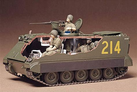 Amazon タミヤ 135 ミリタリーミニチュアシリーズ No40 アメリカ陸軍 M 113 装甲兵員輸送車 プラモデル 35040