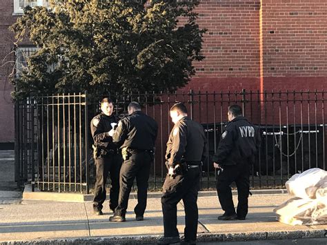Nypd 2 Teens Stabbed In Stapleton Following Dispute No Arrests