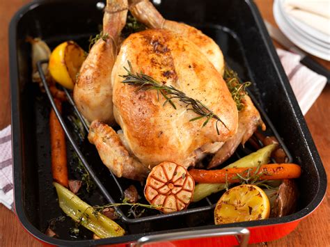 The question then is, what temperature should the chicken be cooked to? Knorr® - Tips & Tricks - How to Cook Roast Chicken | Knorr US