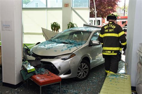 None Injured After Car Crashes Into Building Wcac