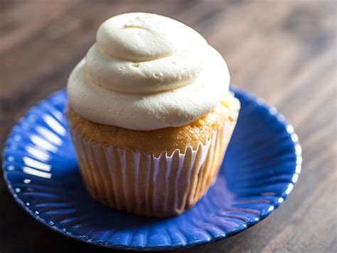 Please do not use our photos without prior written permission. Fast and Easy Cream Cheese Frosting Recipe | Serious Eats