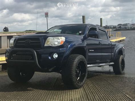 2005 Toyota Tacoma With 20x12 44 Moto Metal Mo962 And 30555r20 Amp