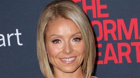 here s what kelly ripa used to get from mark consuelos for christmas ‘he had the best of