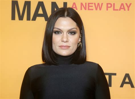pregnant jessie j calls out haters with racy bathtub pics parade entertainment recipes