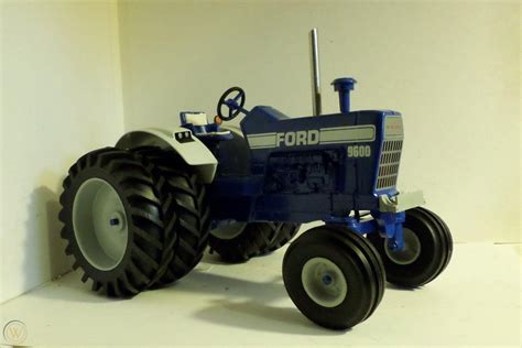 116 Scale Custom Ford 9600 Farm Toy Tractor Nice 1749446213