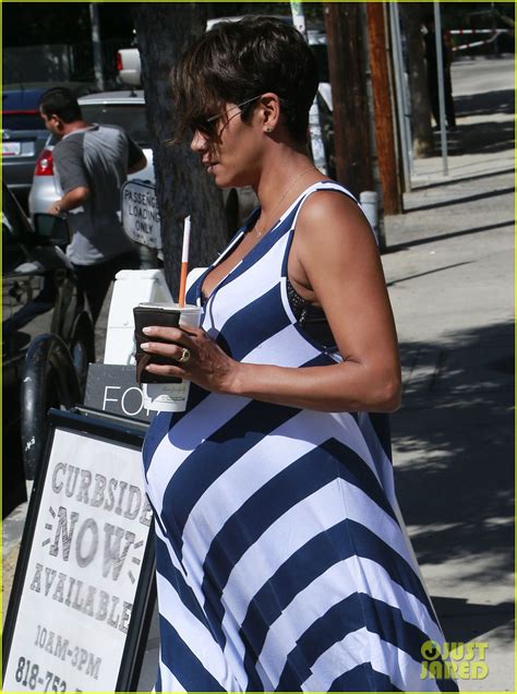 Pregnant Halle Berry And Olivier Martinez Grove With Nahla Photo