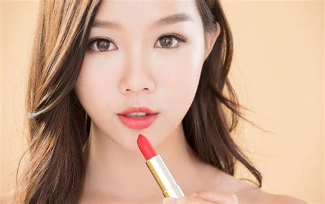 15 Rekomendasi Lipstik Warna Nude Terbaik Yang Cocok Untuk Remaja