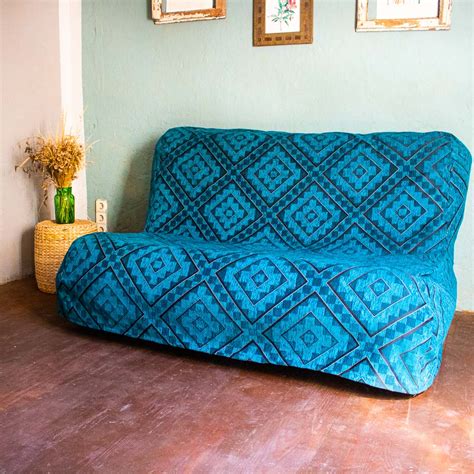 Wenn das big sofa der hingucker in deinem wohnzimmer werden soll, sollte es natürlich einige kriterien erfüllen. Anleitung einfachen Bezug für Sofa nähen - Sofahusse nähen
