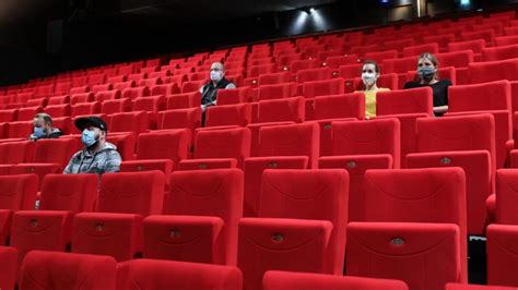 Faut Il Garder Le Masque Au Cinema - "Je pense que c’est plus raisonnable" : le port du masque obligatoire