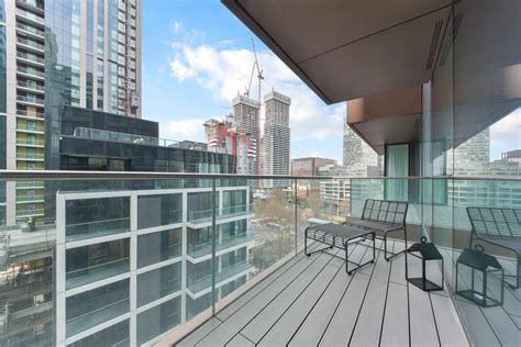Sirocco Tower Sailmakers Canary Wharf E14 2 Bed Apartment £2717 Pcm £627 Pw