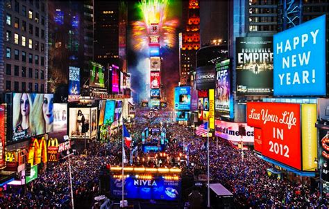 Spend The New Years Eve 2018 In New York City Get Americas