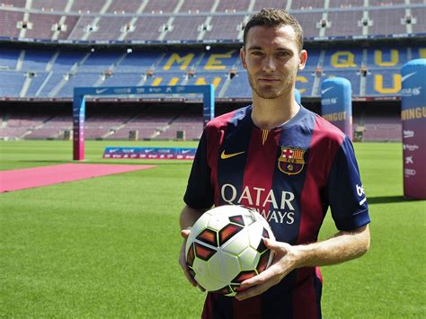 thomas vermaelen barcelona defender trains with his team mates for the first time since move