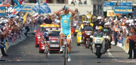 En in de finale is het dan. Vinokourov en Kolobnev voor rechter vanwege omstreden Luik ...