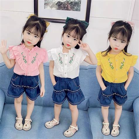 Model baju tidur ini sangat terkenal dan populer model baju piyama wanita baju tidur bahan katun. Setelan baju anak Perempuan / Set baju celana jeans motif ...