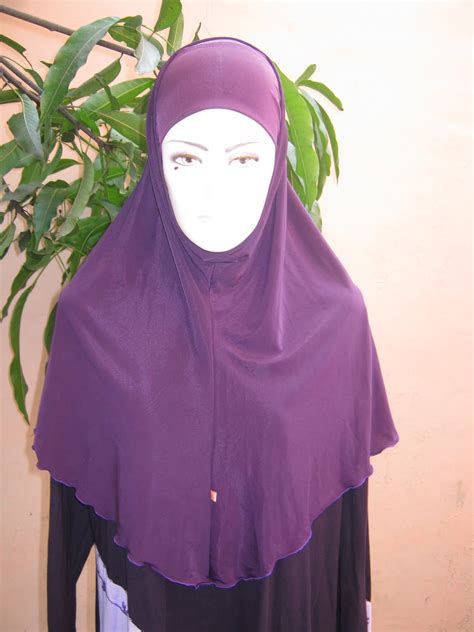 Jilbab warna putih memang tak jauh beda perawatannya dengan baju warna putih. 54+ Inspirasi Perpaduan Warna Jilbab Dan Ciput, Kombinasi ...