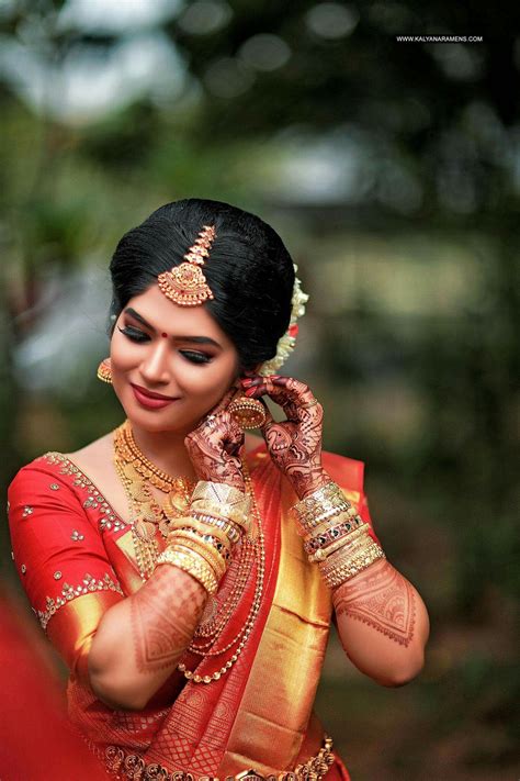 Pin By Almeenayadhav On Klicks️ Bride Photoshoot Kerala Bride