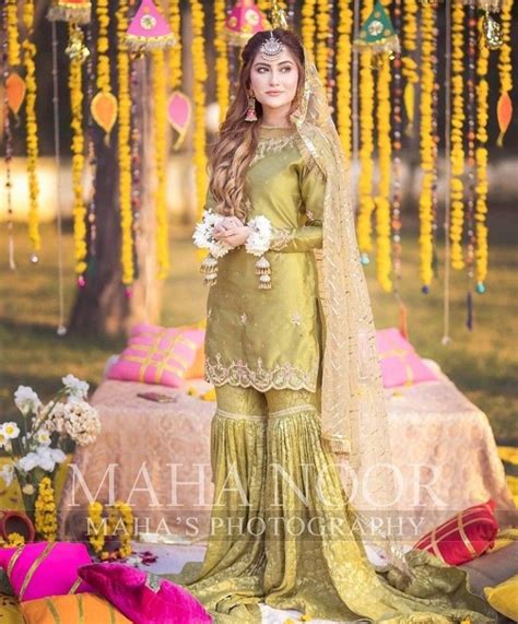 tehreem pakistani mehndi dress asian bridal dresses bridal mehndi dresses