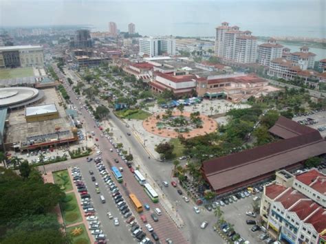 Menara taming sari terletak di daerah paling popular di melaka iaitu jalan merdeka, bandar hilir. Menara Taming Sari, Melaka | Nikmati Permandangan Selat ...