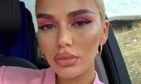 Loredana tiktok loredana medusa loredana intro loredana instagram loredana zefi loredana insta loredana mozzik loredana. Loredana Zefi: Die Rapperin weist die Vorwürfe zurück ...