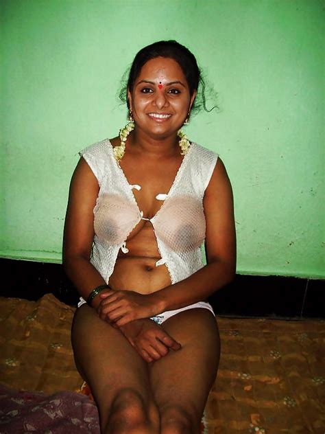 Sexy Indian Bhabhis Naked 20 Immagini