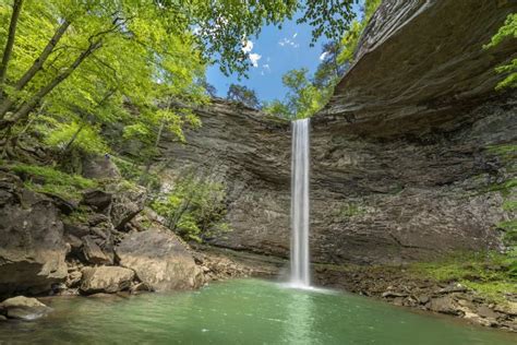 Top 10 Waterfalls Near Knoxville Tennessee