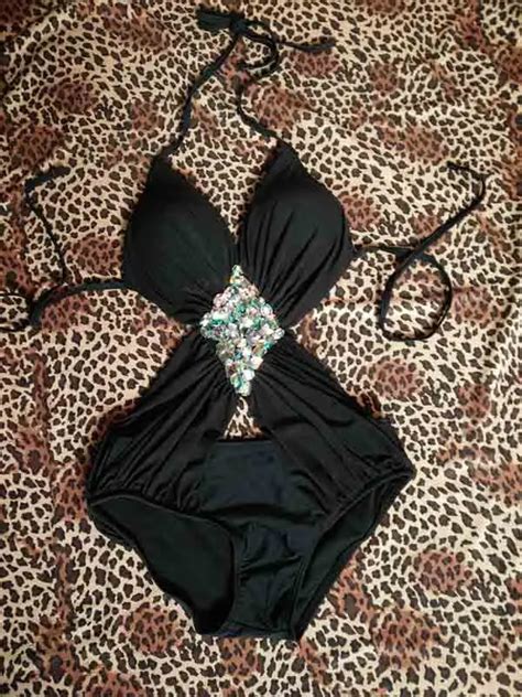 2017 Venus Vacation Sexy Grenadine Bikini Deep V Neck Swimsuit Crystal Bodysuit Women Swimwear