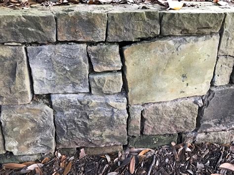 Retaining Wall Cleaning