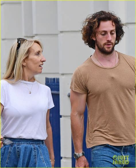 Aaron Taylor Johnson S Wife Sam Has Best Reaction To His Abs Baring Kraven The Hunter Poster