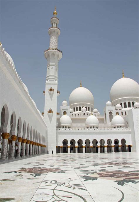 Abu Dhabi's Sheikh Zayed Grand Mosque: 10 Great Reasons To ...
